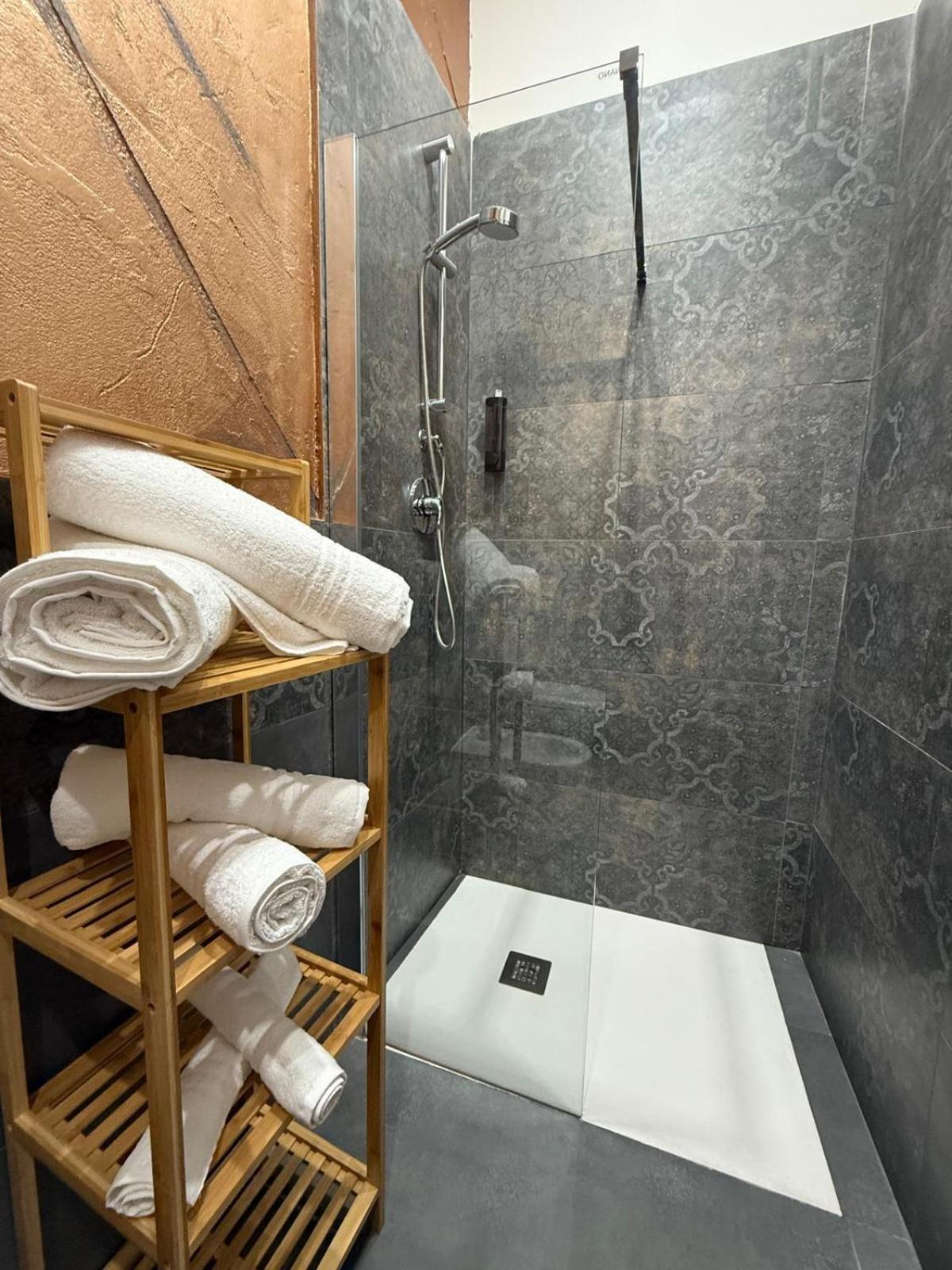 Antica Sicilia Rooms And Breakfast 卡塔尼亚 外观 照片