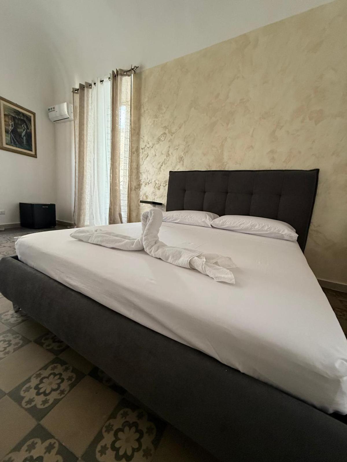 Antica Sicilia Rooms And Breakfast 卡塔尼亚 外观 照片