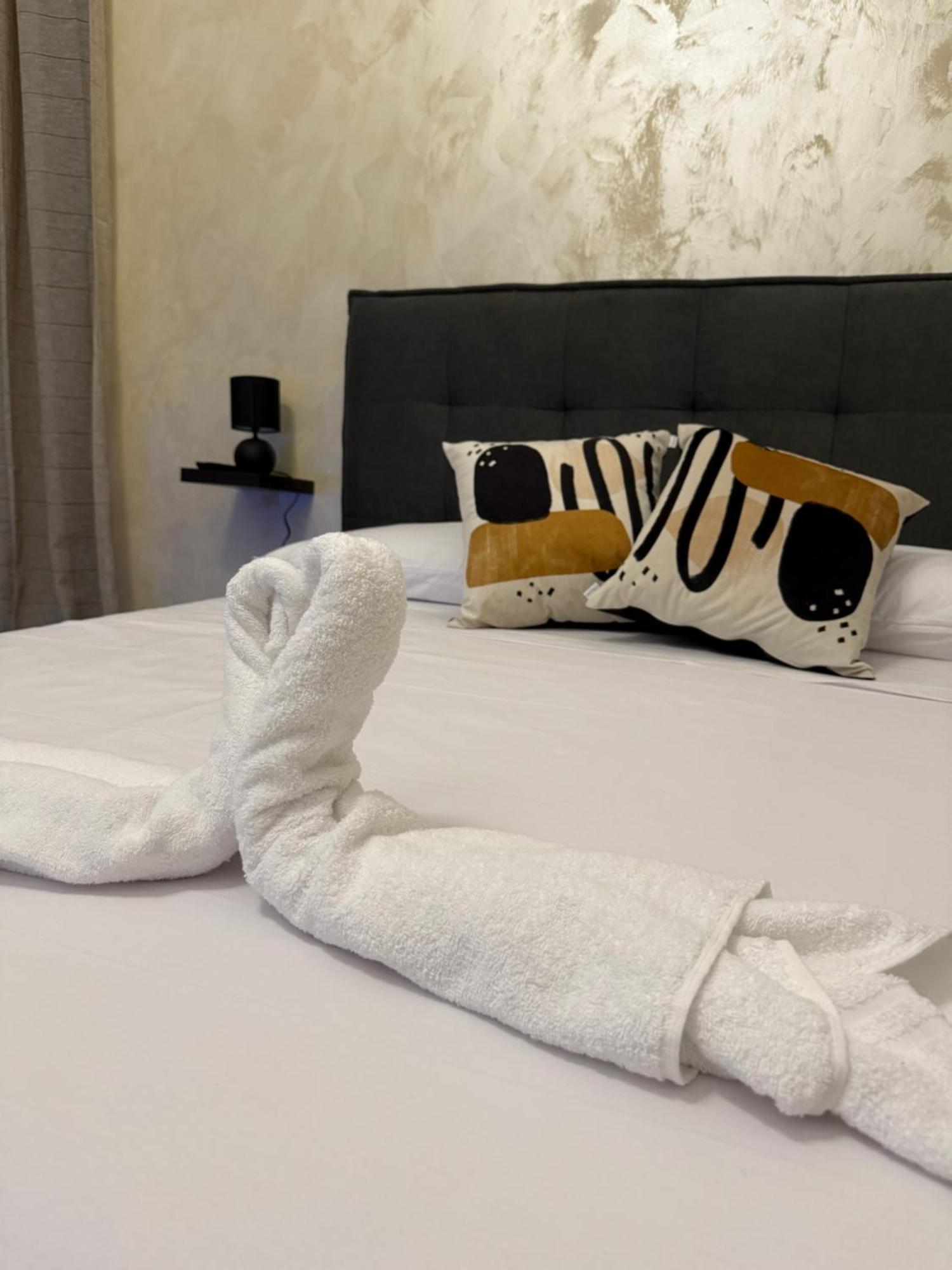 Antica Sicilia Rooms And Breakfast 卡塔尼亚 外观 照片