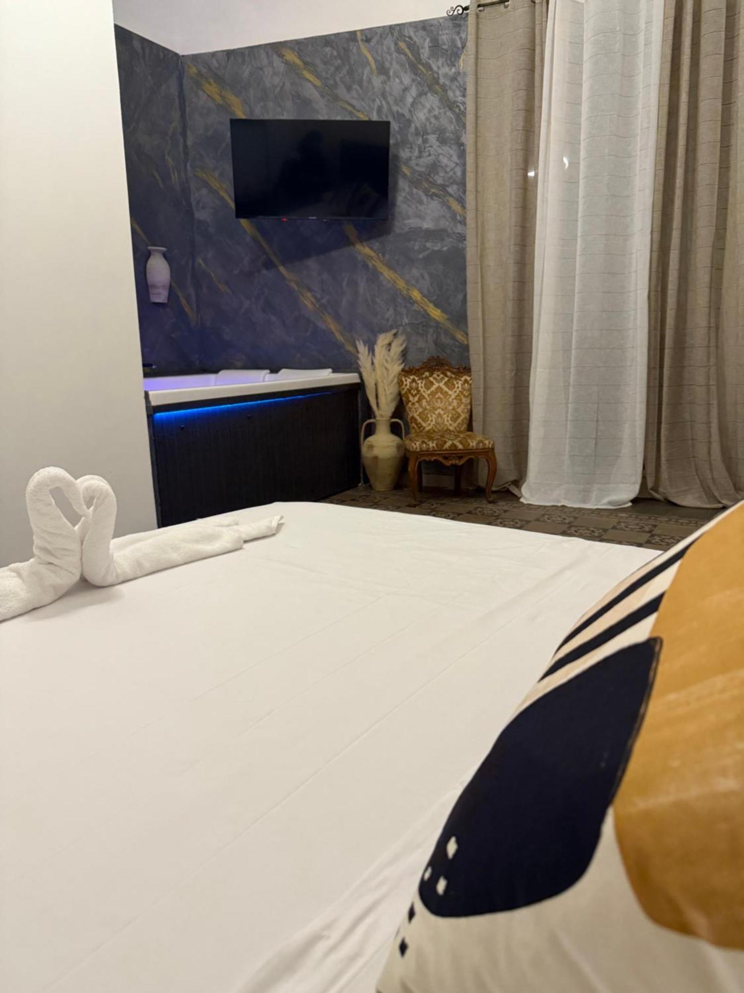 Antica Sicilia Rooms And Breakfast 卡塔尼亚 外观 照片